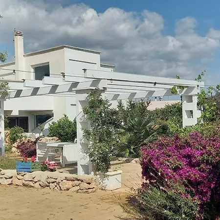 Prestigiosa Con Piscina Condominiale Villa Monopoli