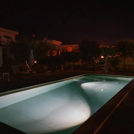 Prestigiosa Con Piscina Condominiale