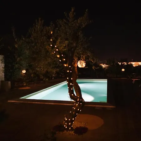 Prestigiosa Con Piscina Condominiale